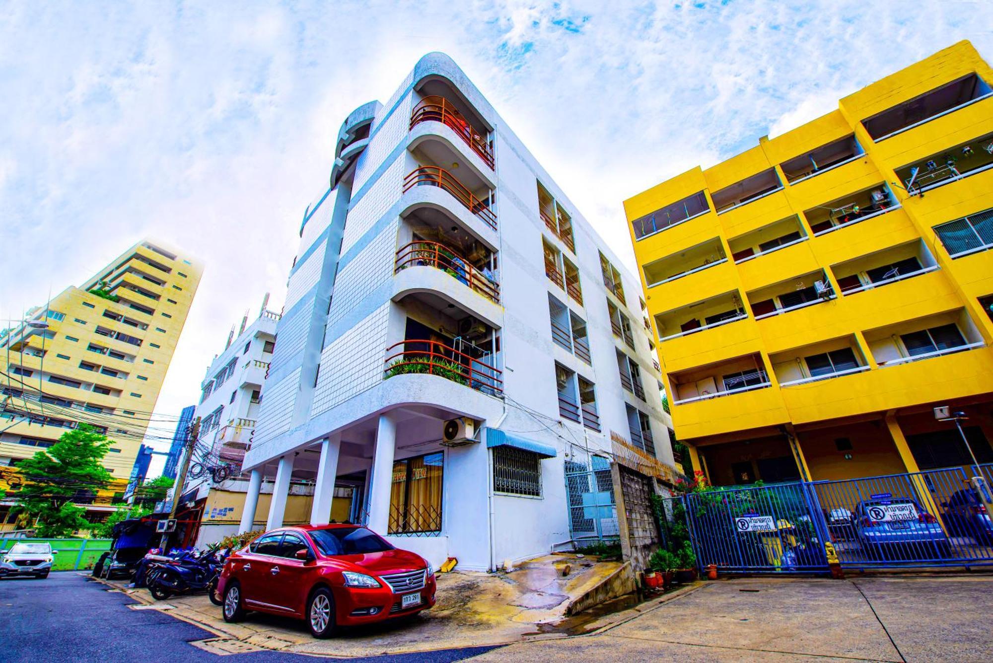 Hotel Bt Fifty Bangkok Exterior foto